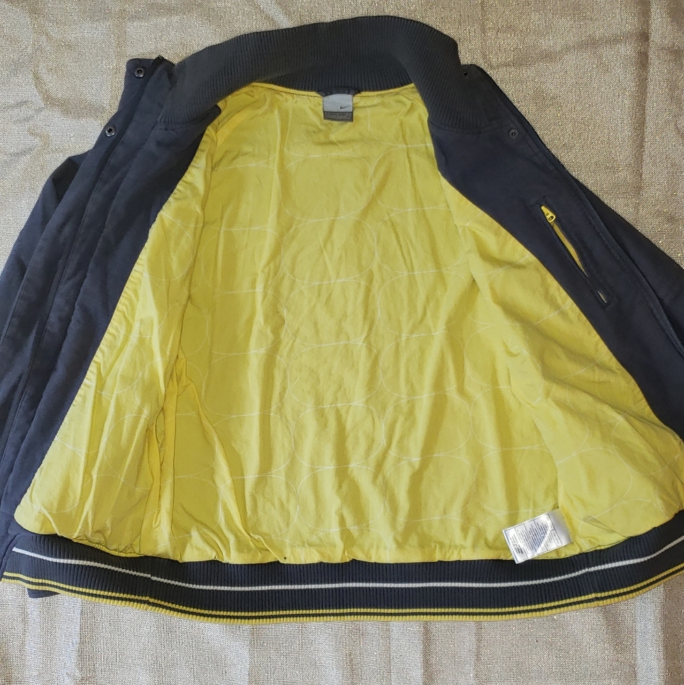Nike Jacket - Picture 10 of 14
